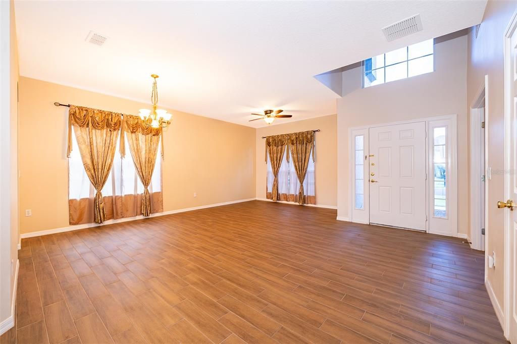 For Sale: $671,000 (5 beds, 3 baths, 3017 Square Feet)