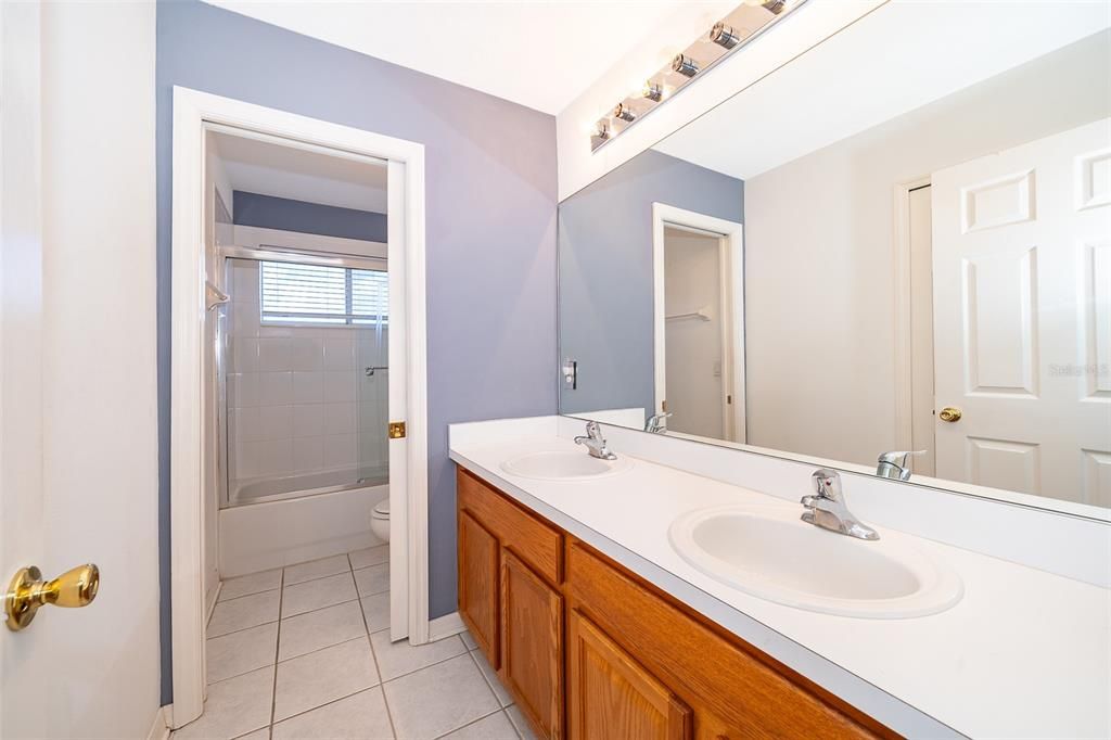 For Sale: $671,000 (5 beds, 3 baths, 3017 Square Feet)