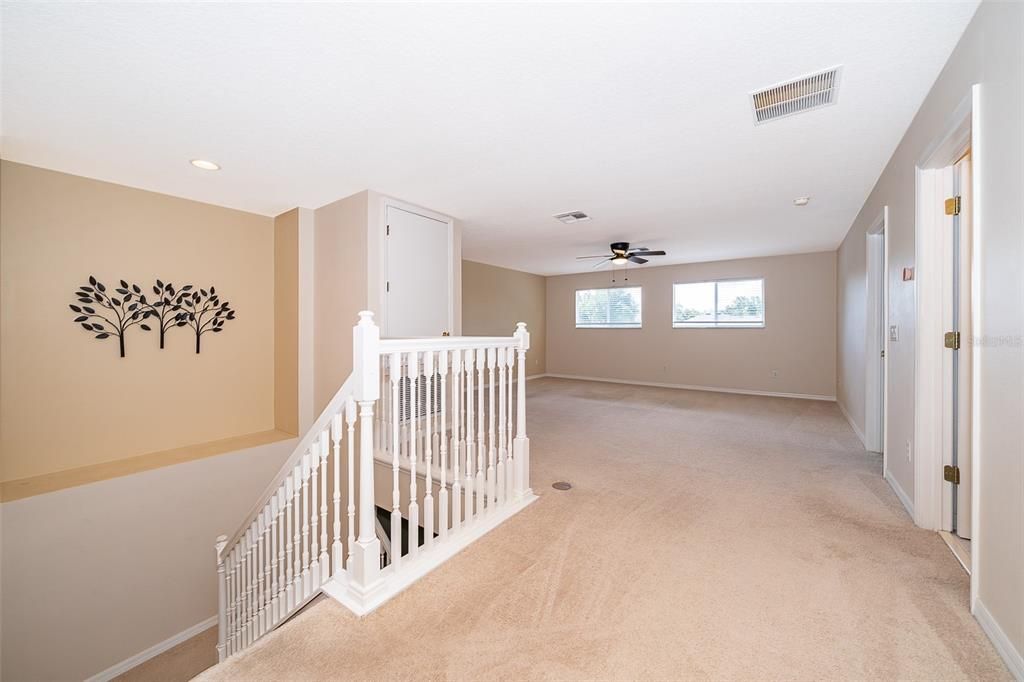 For Sale: $671,000 (5 beds, 3 baths, 3017 Square Feet)