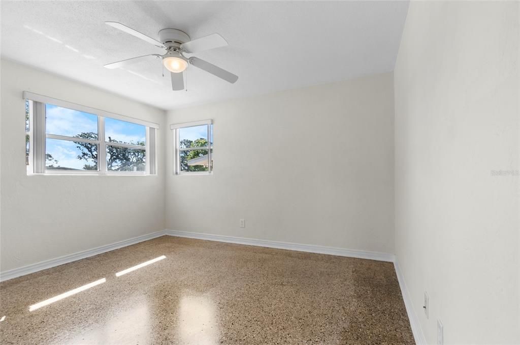 Active With Contract: $219,900 (3 beds, 1 baths, 1262 Square Feet)