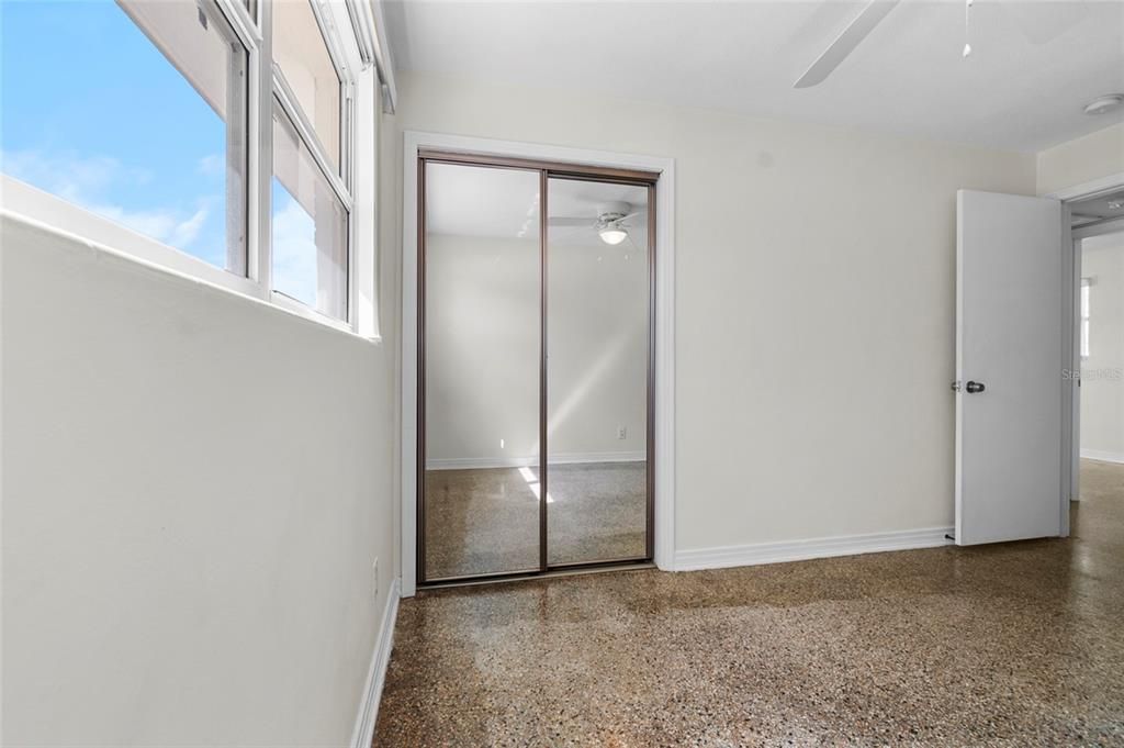 Active With Contract: $219,900 (3 beds, 1 baths, 1262 Square Feet)