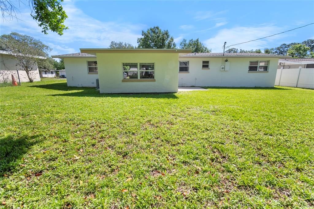 Active With Contract: $219,900 (3 beds, 1 baths, 1262 Square Feet)