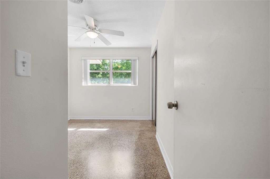 Active With Contract: $219,900 (3 beds, 1 baths, 1262 Square Feet)