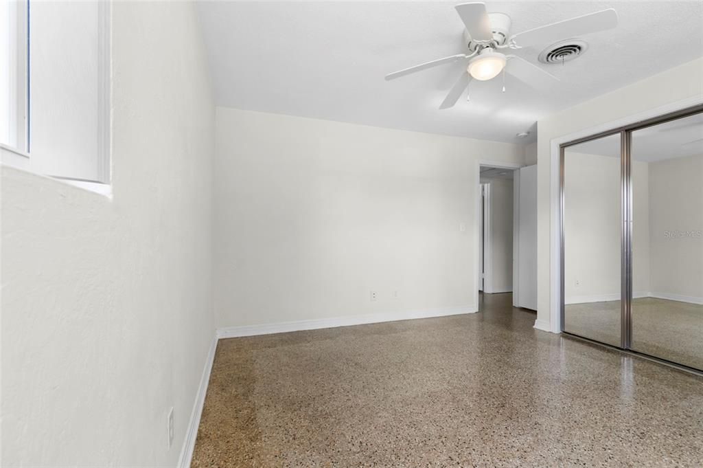 Active With Contract: $219,900 (3 beds, 1 baths, 1262 Square Feet)