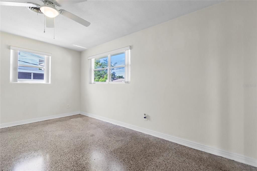 Active With Contract: $219,900 (3 beds, 1 baths, 1262 Square Feet)