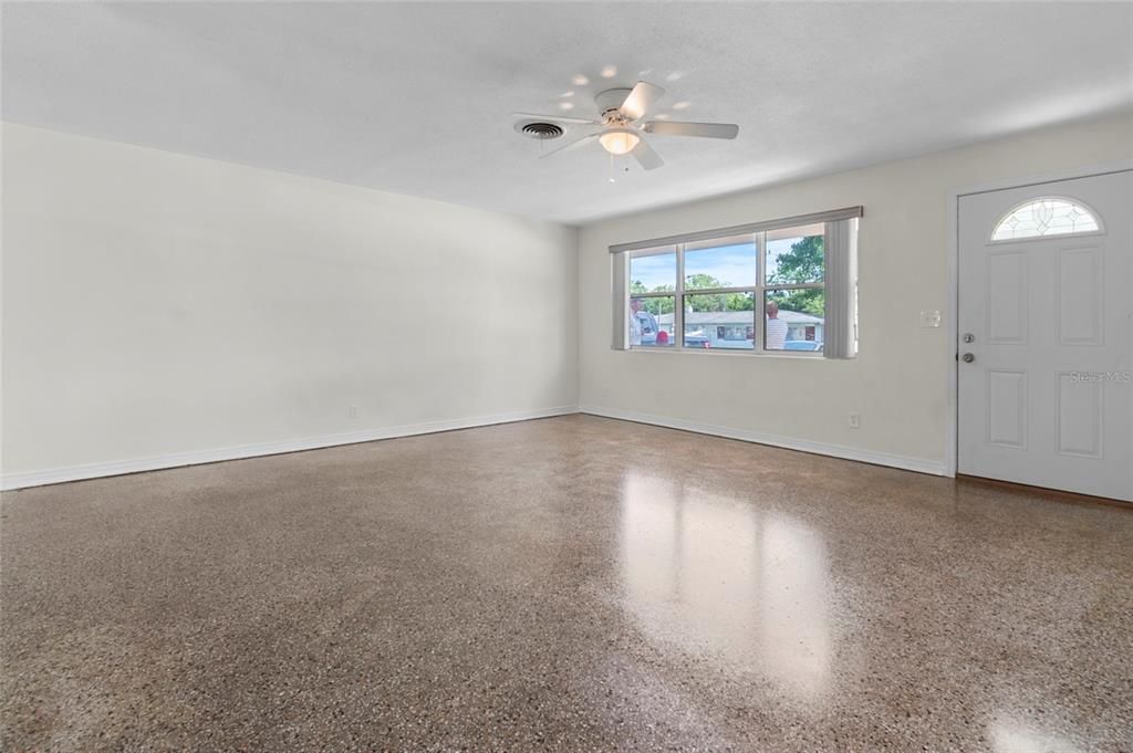 Active With Contract: $219,900 (3 beds, 1 baths, 1262 Square Feet)