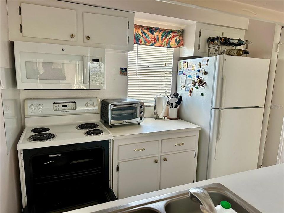 Под контрактом: $275,000 (2 спален, 1 ванн, 915 Квадратных фут)