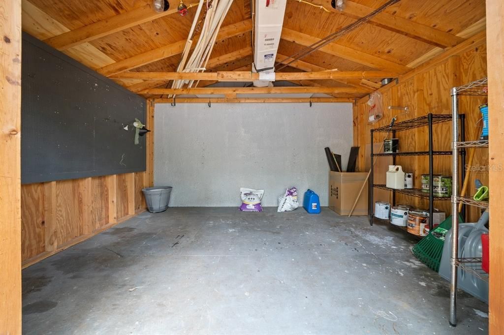 Active With Contract: $394,900 (2 beds, 2 baths, 1972 Square Feet)