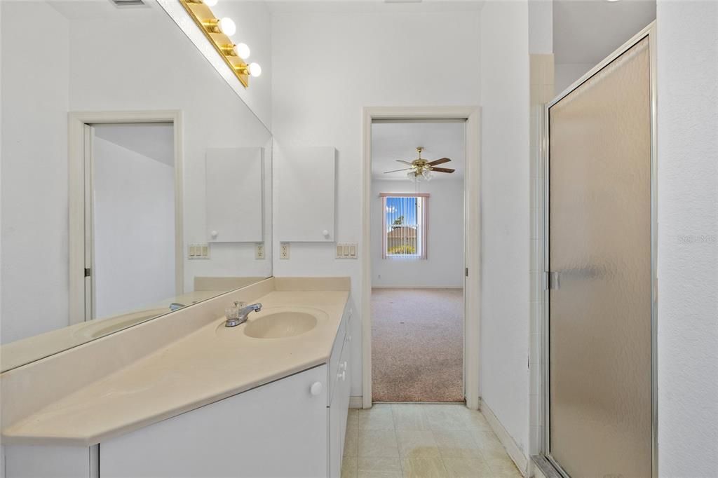 Active With Contract: $254,900 (3 beds, 2 baths, 1413 Square Feet)