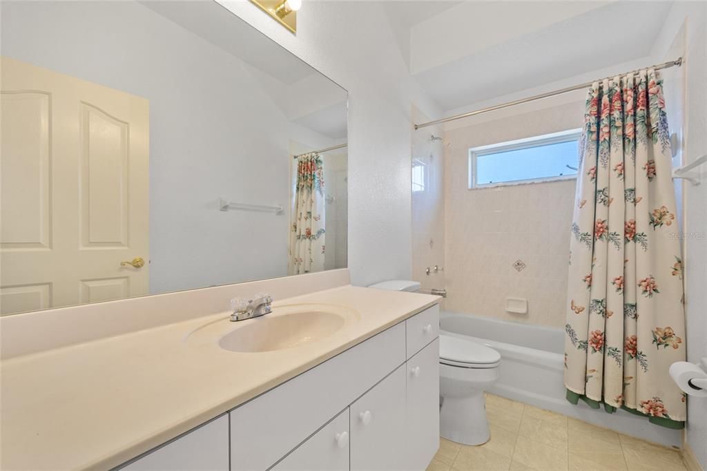 Active With Contract: $254,900 (3 beds, 2 baths, 1413 Square Feet)