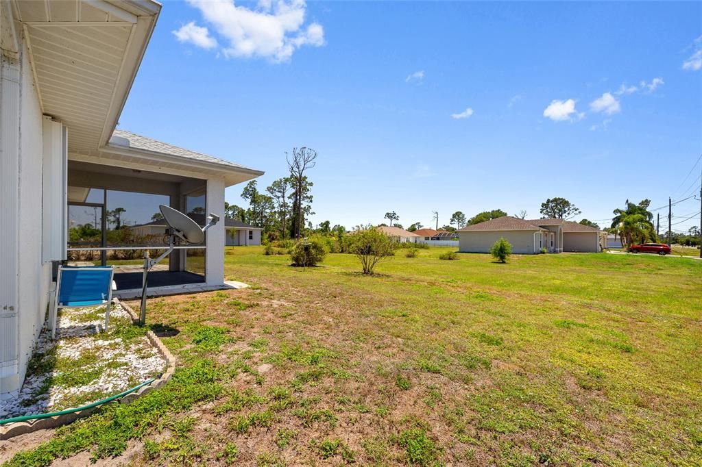 Active With Contract: $254,900 (3 beds, 2 baths, 1413 Square Feet)