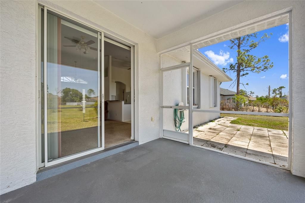 Active With Contract: $254,900 (3 beds, 2 baths, 1413 Square Feet)