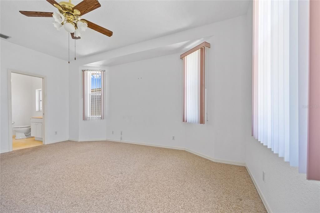 Active With Contract: $254,900 (3 beds, 2 baths, 1413 Square Feet)