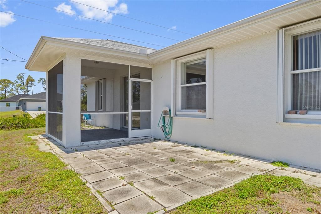 Active With Contract: $254,900 (3 beds, 2 baths, 1413 Square Feet)