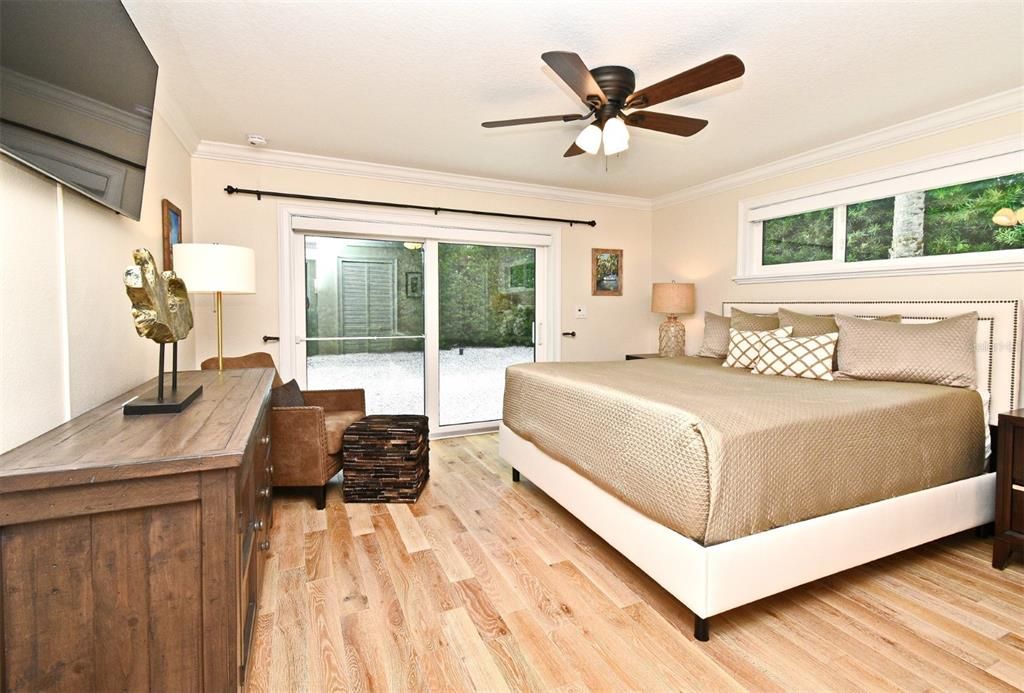 For Sale: $1,045,000 (3 beds, 2 baths, 1425 Square Feet)