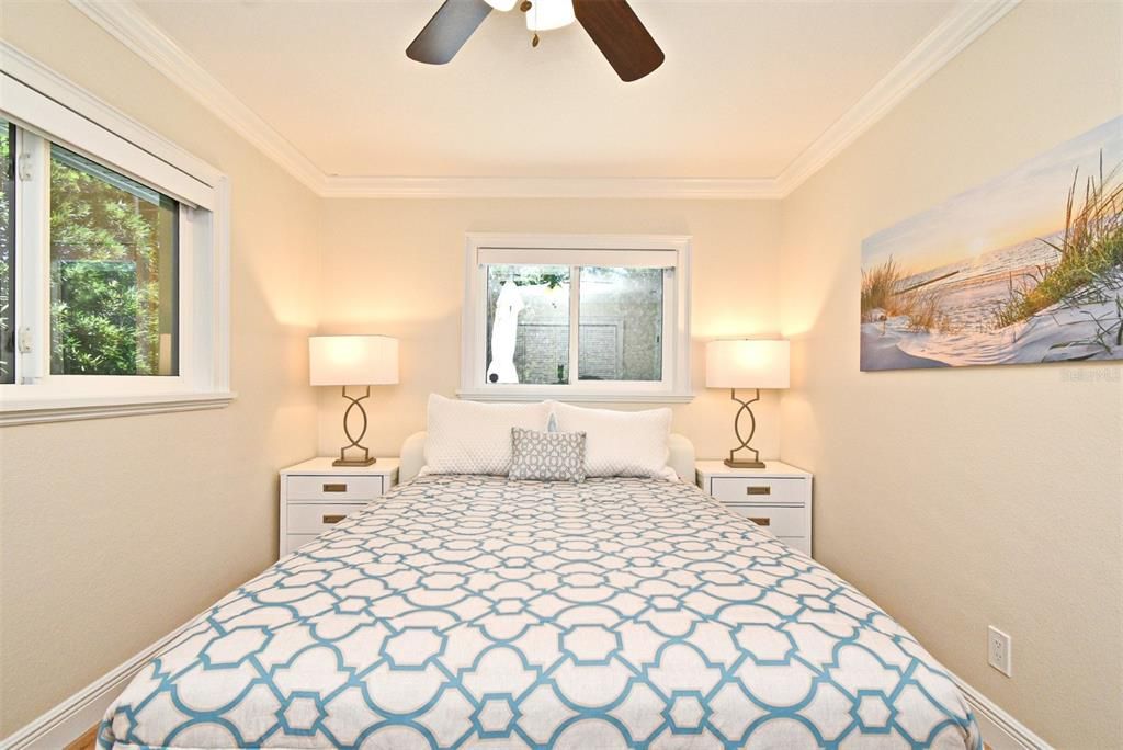 For Sale: $1,045,000 (3 beds, 2 baths, 1425 Square Feet)