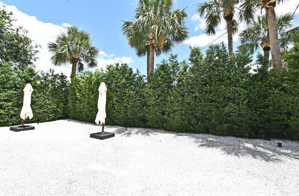 For Sale: $1,045,000 (3 beds, 2 baths, 1425 Square Feet)