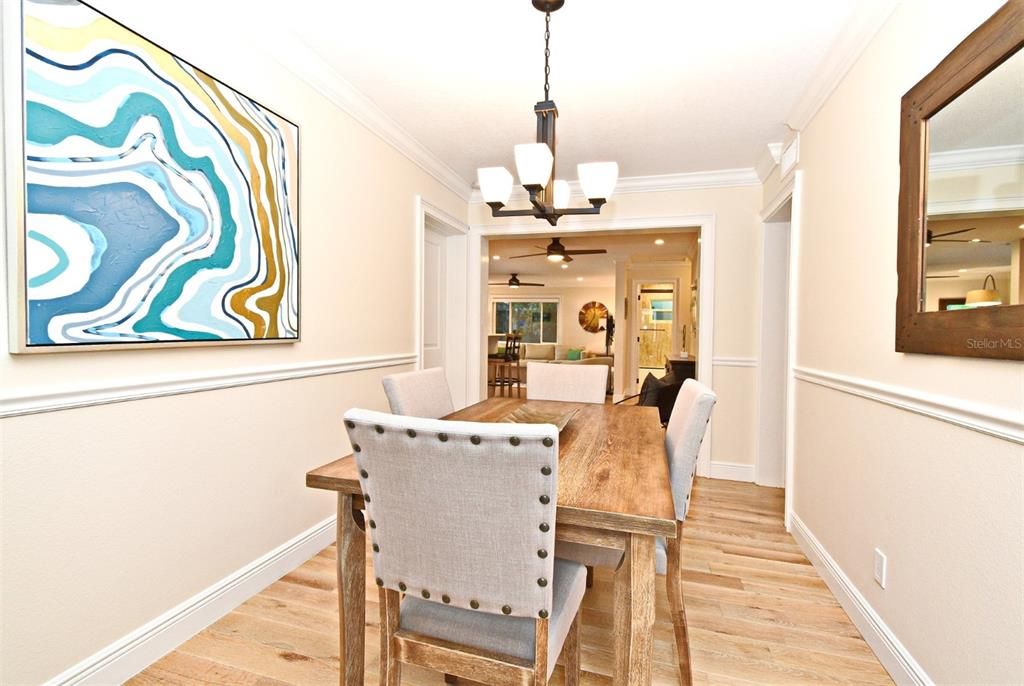 For Sale: $1,045,000 (3 beds, 2 baths, 1425 Square Feet)