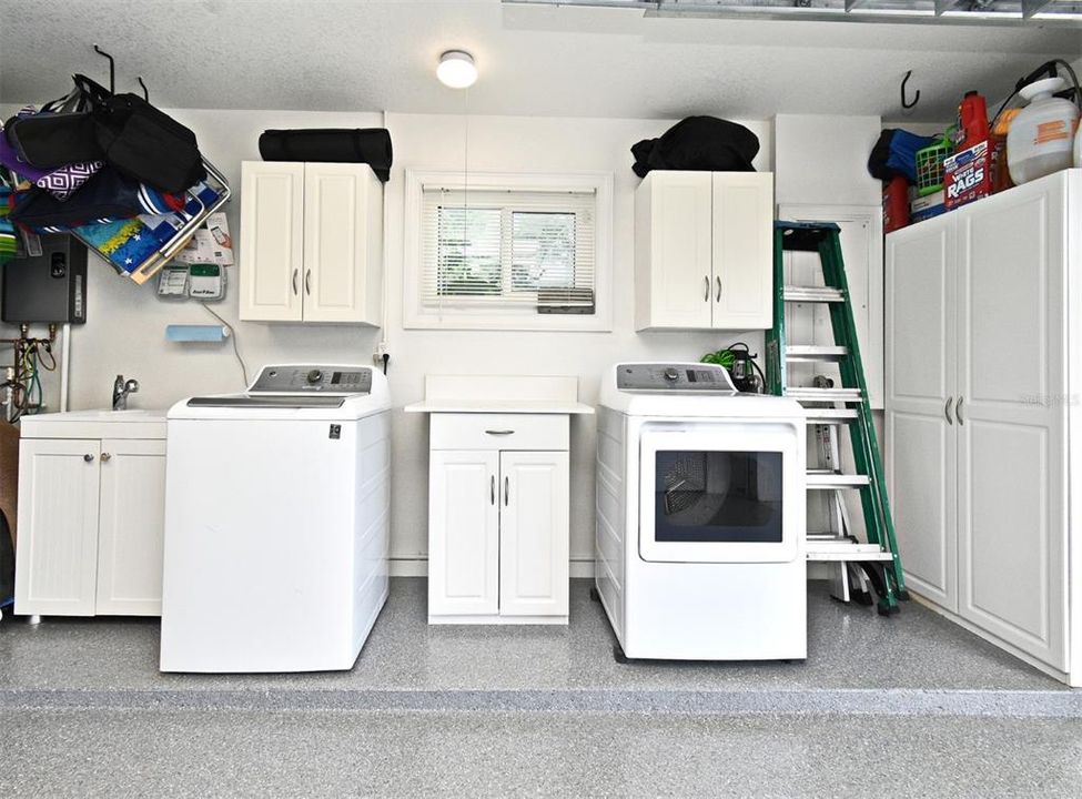 For Sale: $1,045,000 (3 beds, 2 baths, 1425 Square Feet)