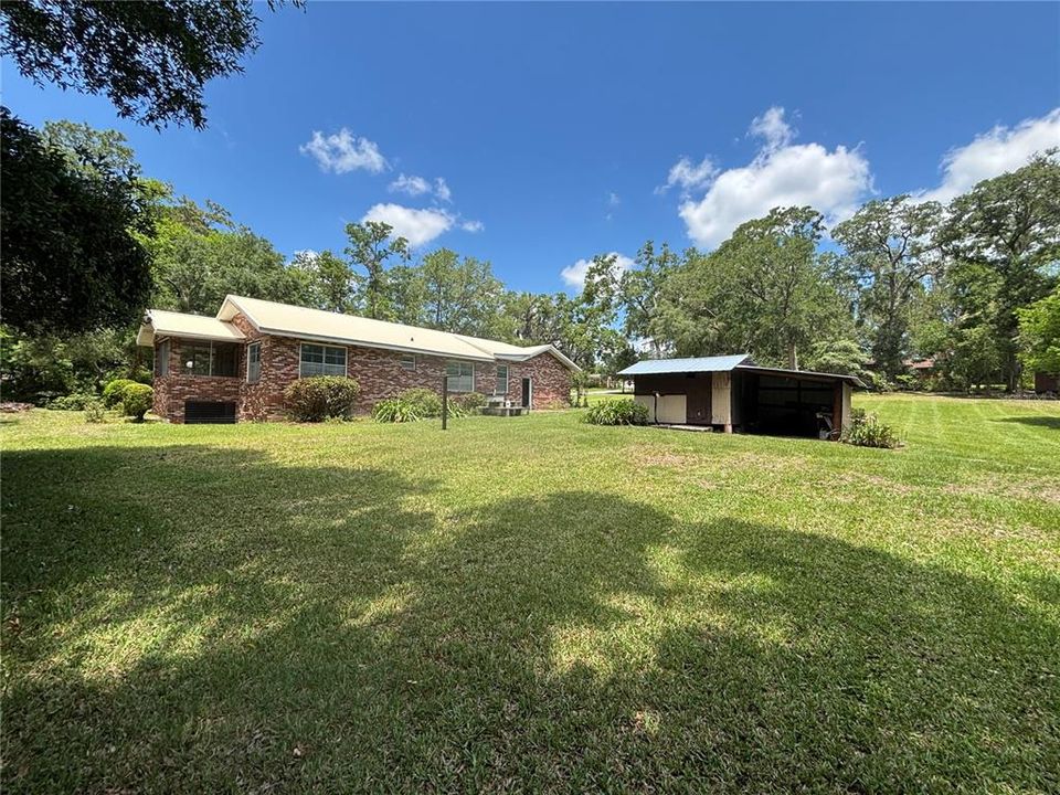 Под контрактом: $235,000 (2 спален, 1 ванн, 1100 Квадратных фут)