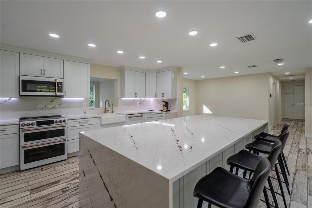 For Sale: $655,000 (3 beds, 1 baths, 1740 Square Feet)