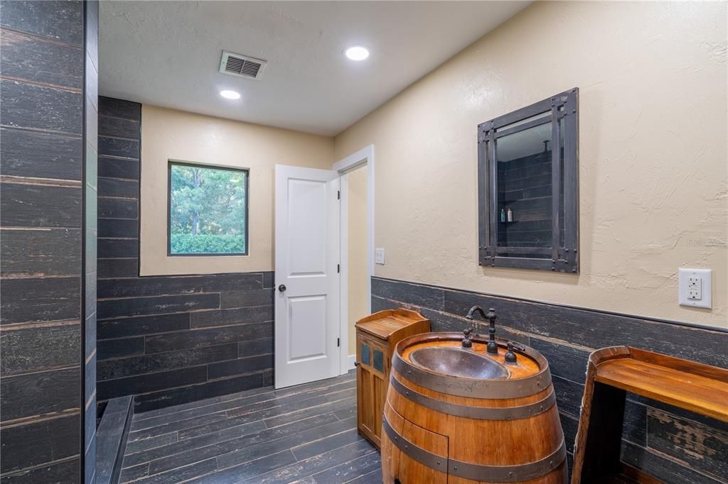 For Sale: $655,000 (3 beds, 1 baths, 1740 Square Feet)