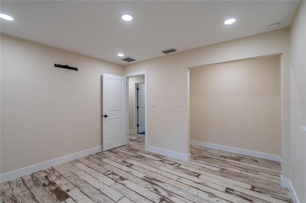 For Sale: $655,000 (3 beds, 1 baths, 1740 Square Feet)