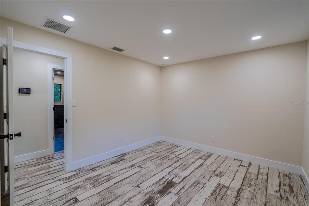 For Sale: $655,000 (3 beds, 1 baths, 1740 Square Feet)