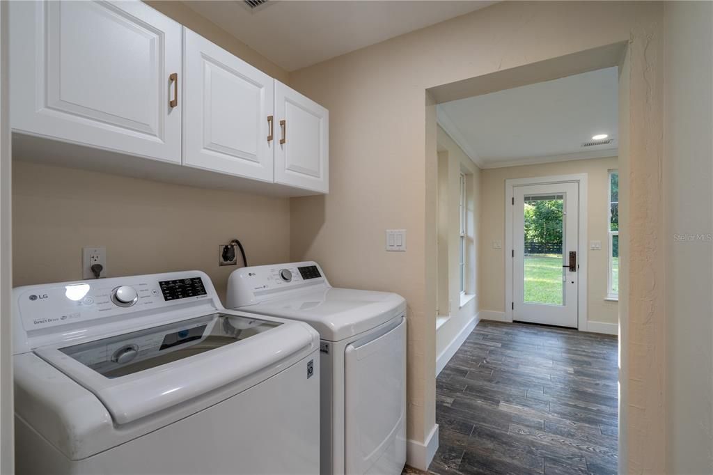 For Sale: $655,000 (3 beds, 1 baths, 1740 Square Feet)