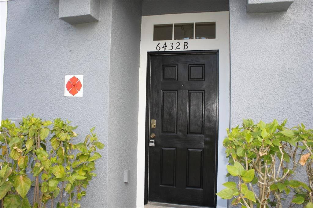 合同活跃: $2,100 (3 贝兹, 2 浴室, 1544 平方英尺)