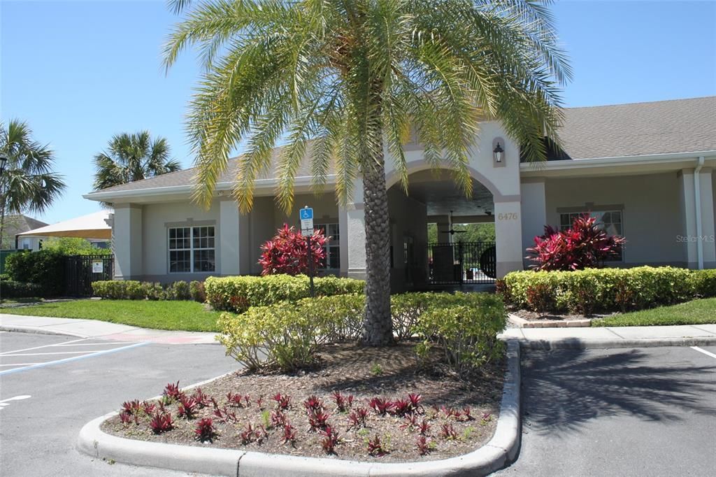 合同活跃: $2,100 (3 贝兹, 2 浴室, 1544 平方英尺)