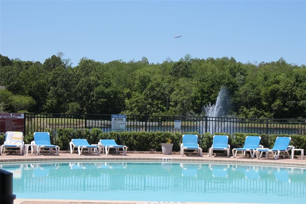 合同活跃: $2,100 (3 贝兹, 2 浴室, 1544 平方英尺)