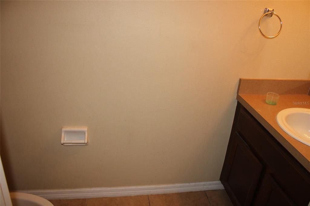 合同活跃: $2,100 (3 贝兹, 2 浴室, 1544 平方英尺)