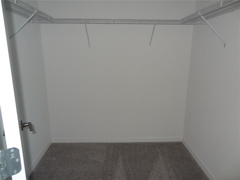 Active With Contract: $1,895 (3 beds, 2 baths, 1634 Square Feet)