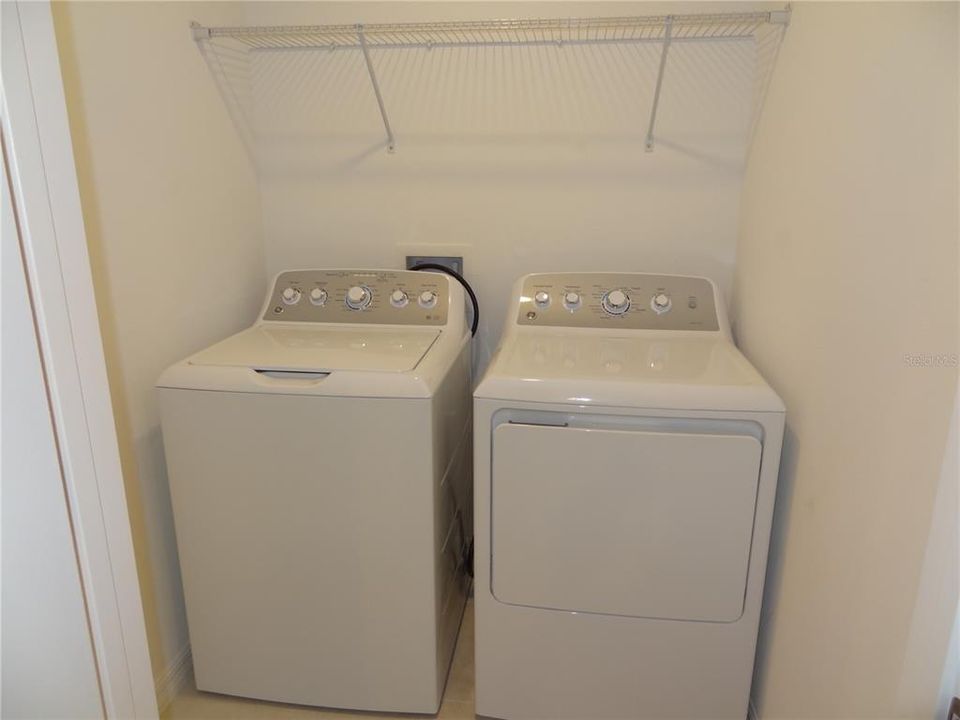 Active With Contract: $1,895 (3 beds, 2 baths, 1634 Square Feet)