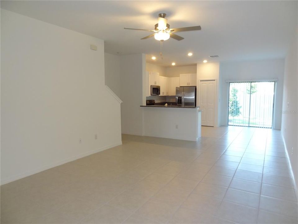 Active With Contract: $1,895 (3 beds, 2 baths, 1634 Square Feet)