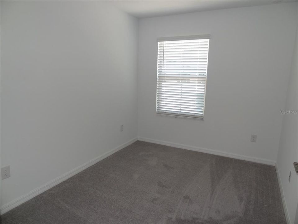 Active With Contract: $1,895 (3 beds, 2 baths, 1634 Square Feet)