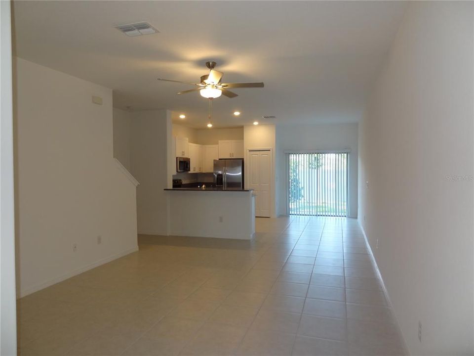 Active With Contract: $1,895 (3 beds, 2 baths, 1634 Square Feet)