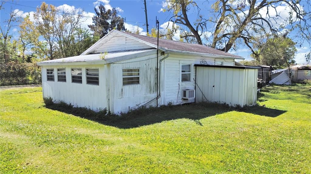 For Sale: $500,000 (1 beds, 1 baths, 480 Square Feet)