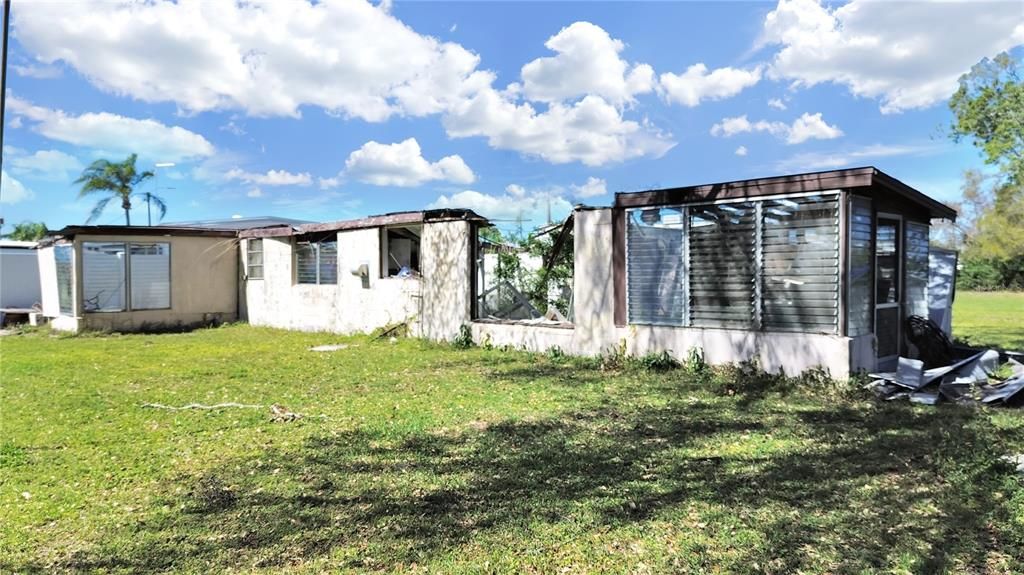 For Sale: $500,000 (1 beds, 1 baths, 480 Square Feet)