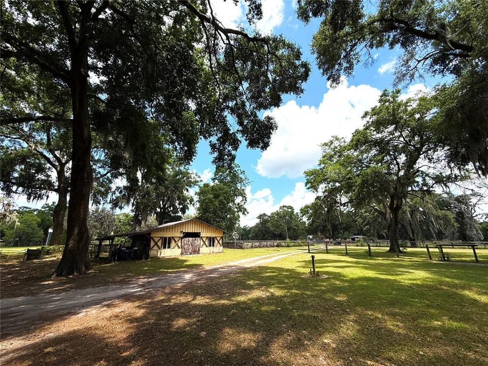 For Sale: $3,650,000 (3 beds, 2 baths, 1620 Square Feet)