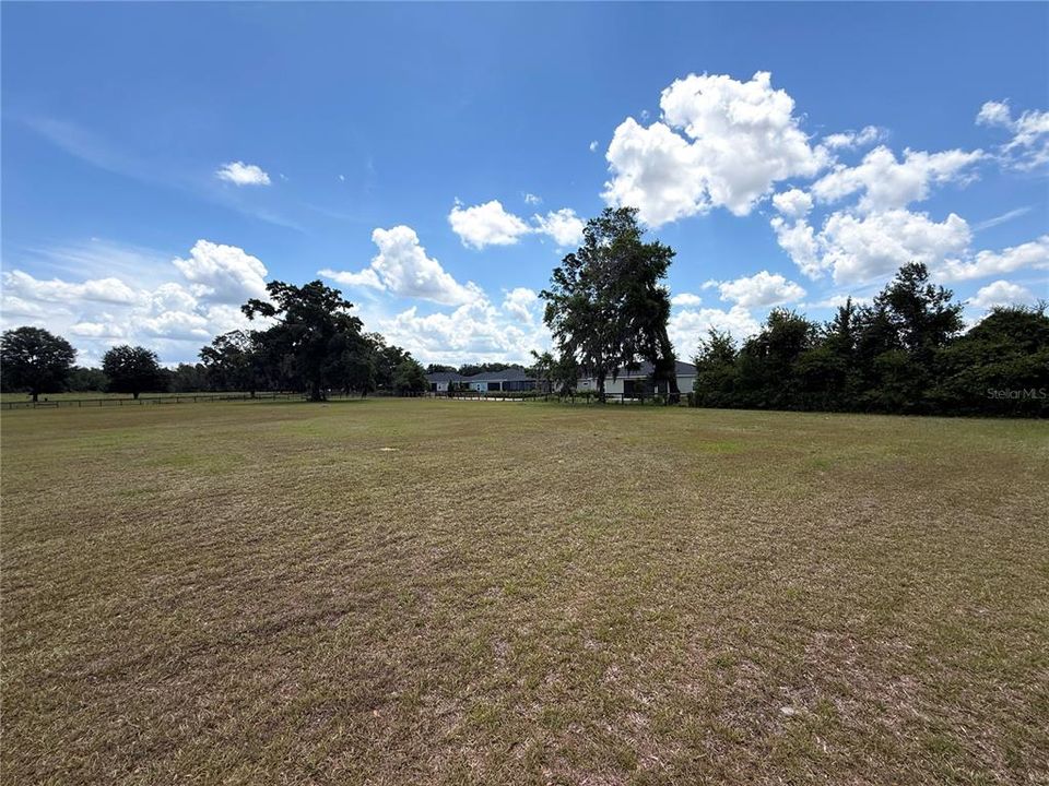 For Sale: $3,650,000 (3 beds, 2 baths, 1620 Square Feet)