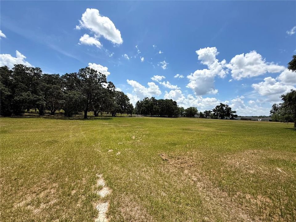 For Sale: $3,650,000 (3 beds, 2 baths, 1620 Square Feet)