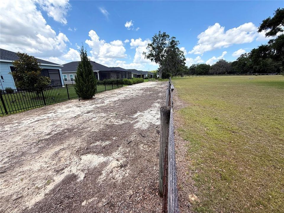For Sale: $3,650,000 (3 beds, 2 baths, 1620 Square Feet)