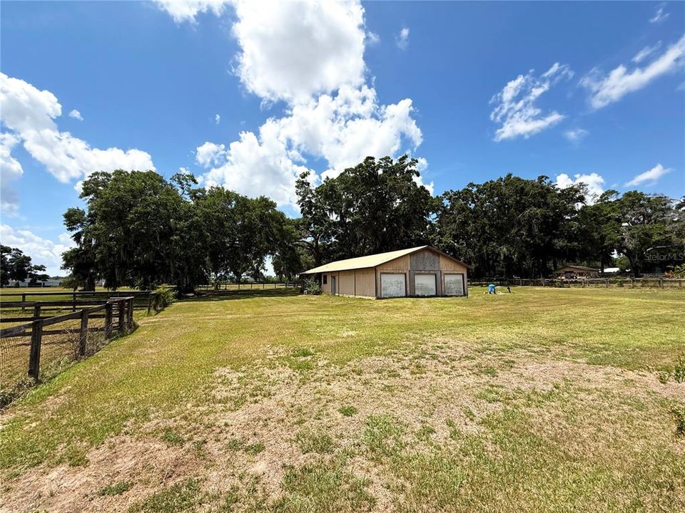 For Sale: $3,650,000 (3 beds, 2 baths, 1620 Square Feet)
