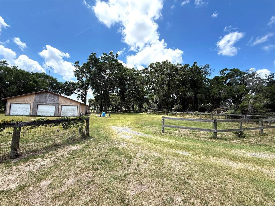 For Sale: $3,650,000 (3 beds, 2 baths, 1620 Square Feet)