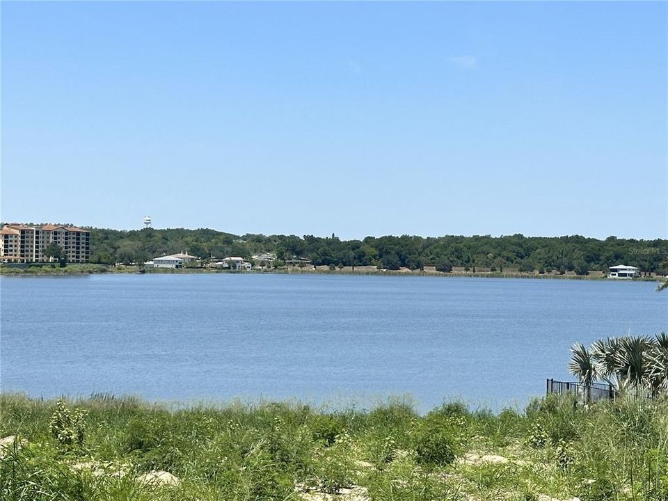 Недавно продано: $1,100,000 (1.03 acres)