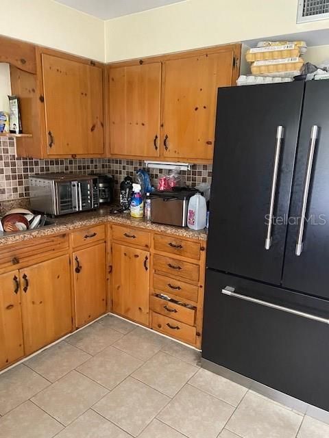 Activo con contrato: $273,000 (2 camas, 2 baños, 1115 Pies cuadrados)