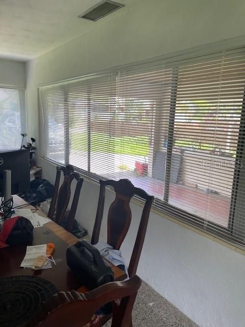 Activo con contrato: $273,000 (2 camas, 2 baños, 1115 Pies cuadrados)