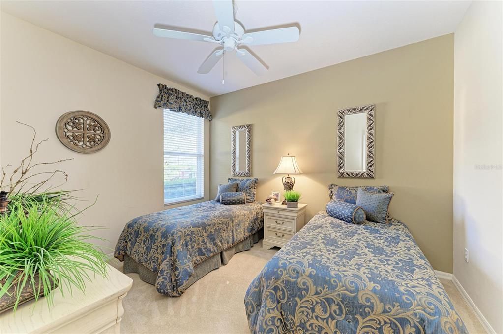 For Sale: $279,750 (2 beds, 2 baths, 1431 Square Feet)